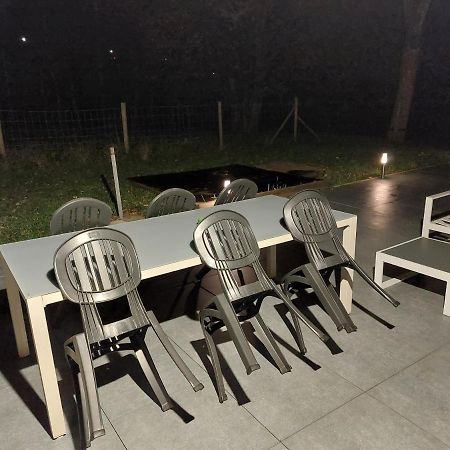 Le Reposoir Maison Spacieuse Avec Feu Au Bois Bertogne Экстерьер фото